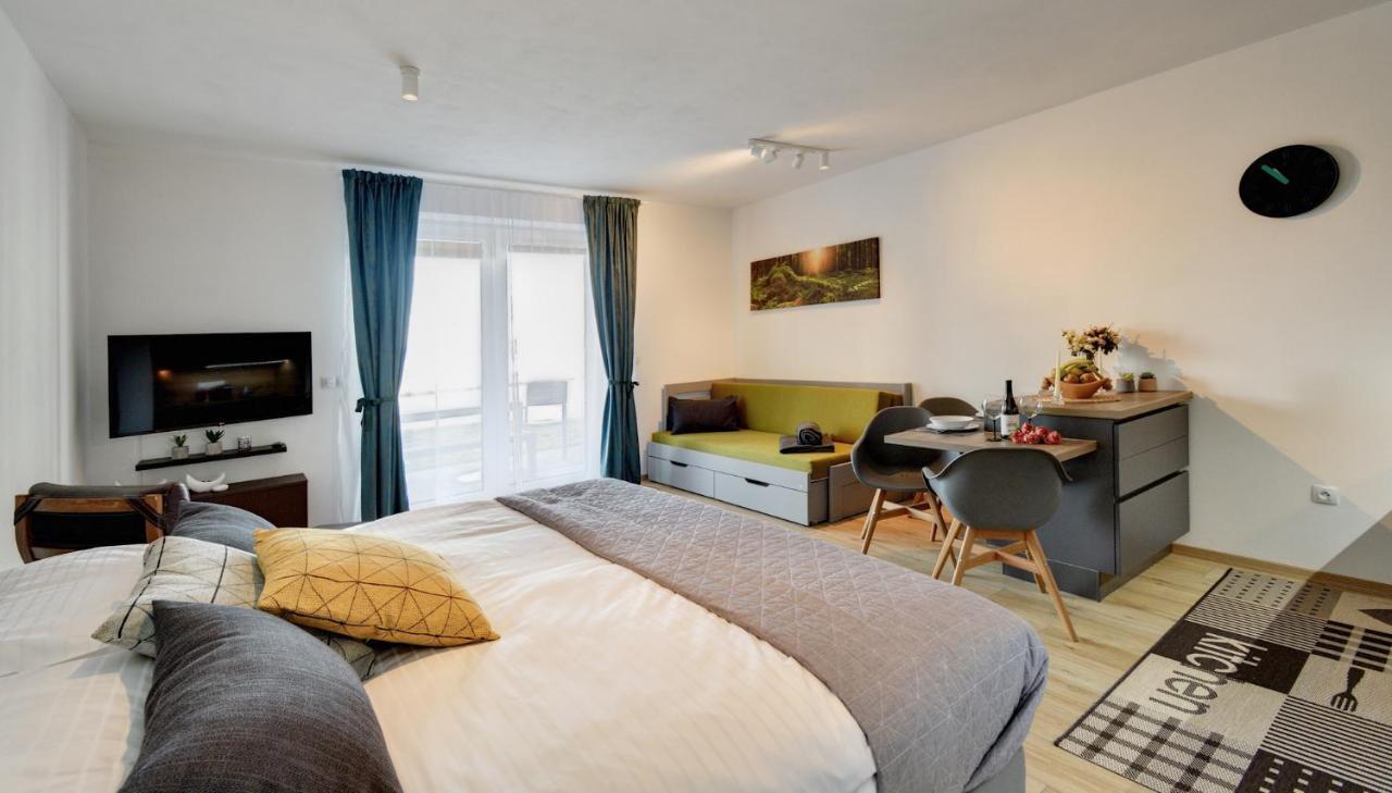 Apartman Lipno - Dve Zatoky Frymburk Exteriör bild
